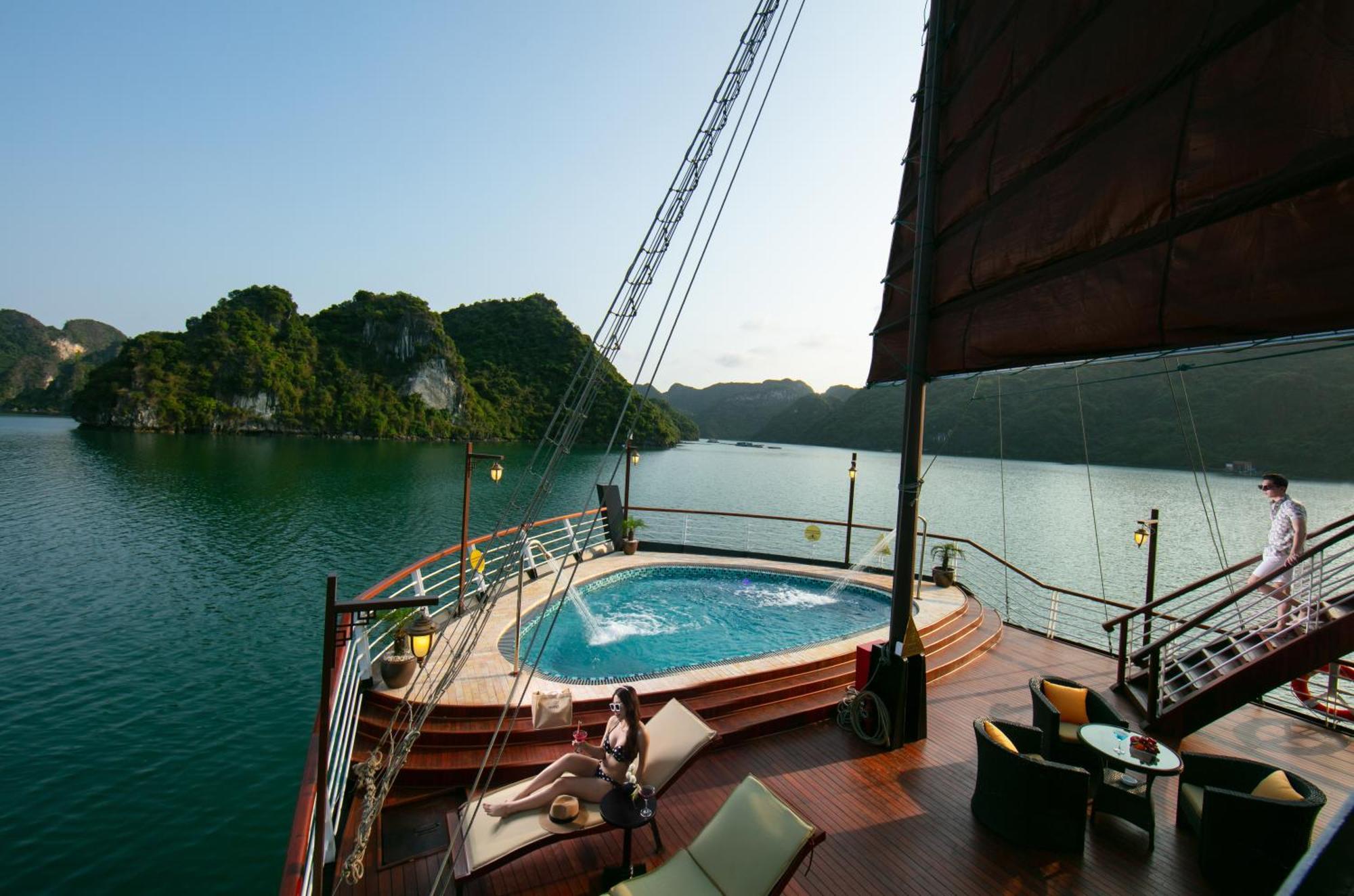 Hotel Amanda Luxury Cruise Ha Long Exterior foto